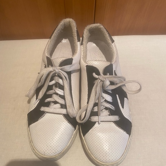 The Shoe Box Leather Star Sneaker - Picture 4 of 11